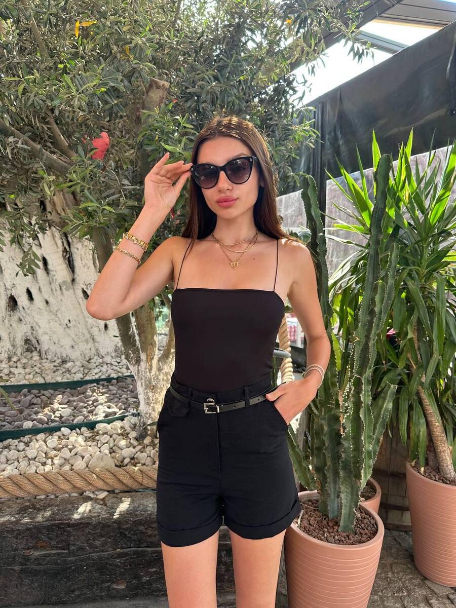 Kemerli Cepli Keten Şort