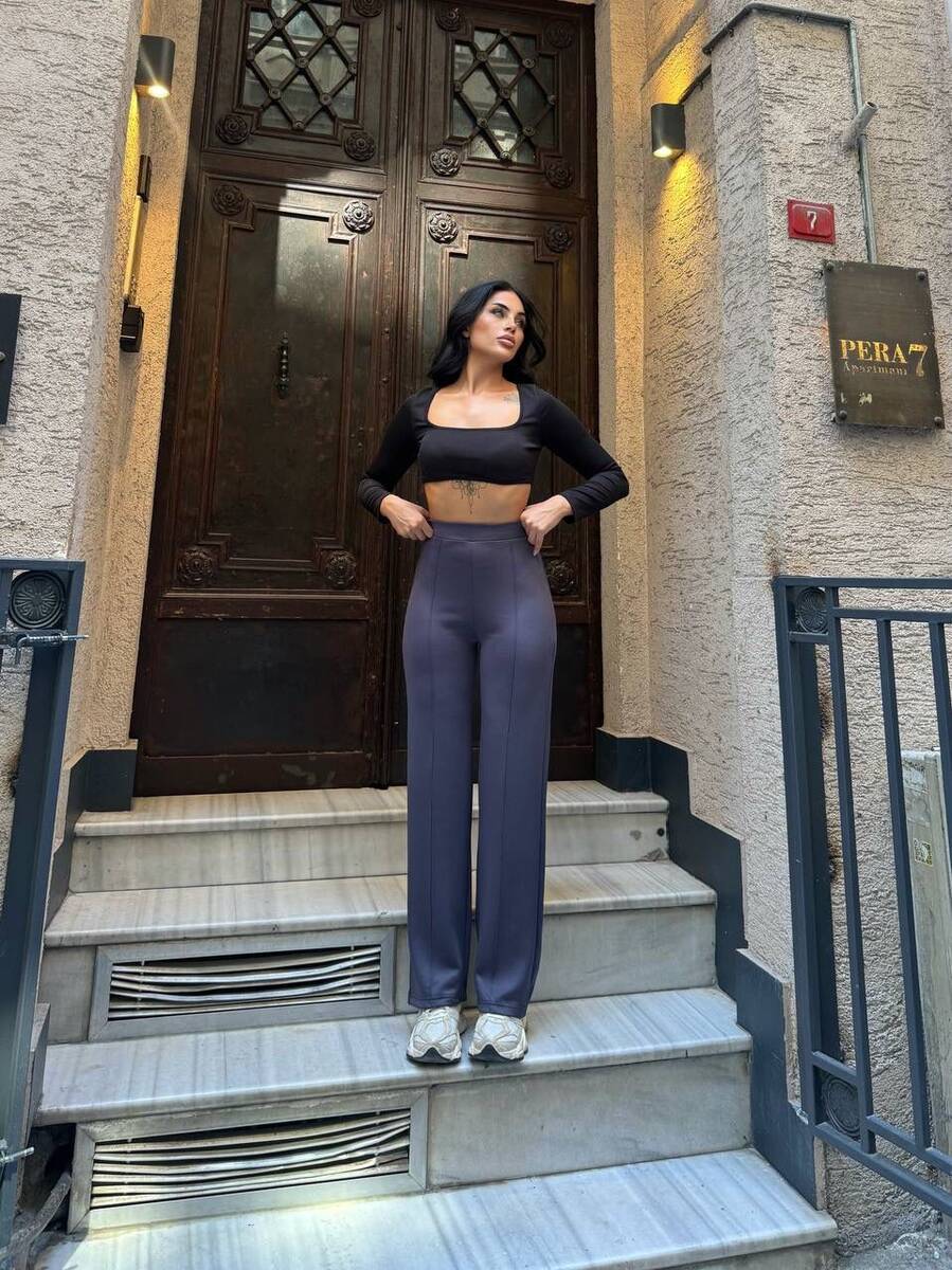 Siyah Pantolon